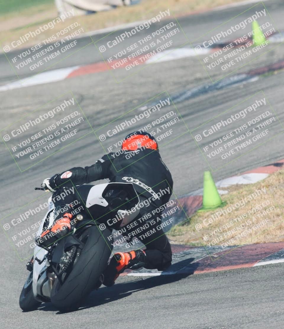 2021 Ducati Panigale V2 photo 23